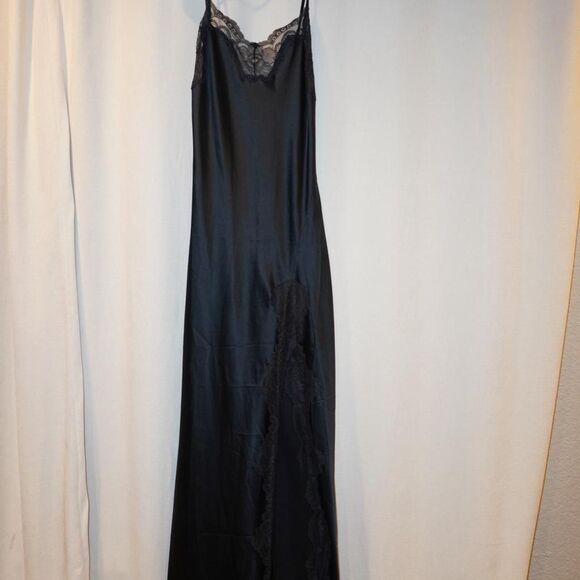 Skims Women's Black Dress - Picture 2 of 7